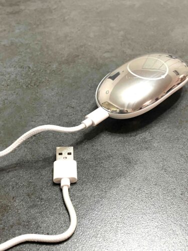 ZIIP HALO美顔器 充電方法