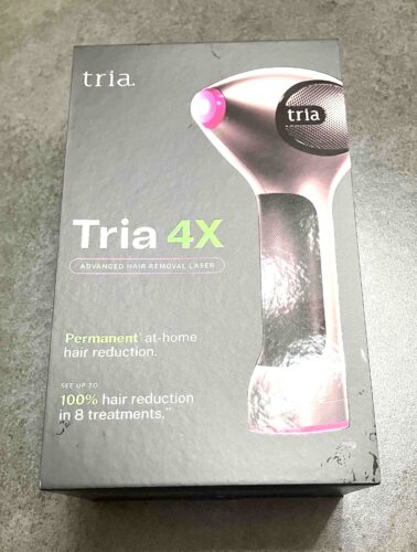 tria（トリア）の本体が入った製品パッケージ（外箱）